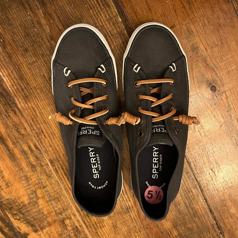 NWOT sperry women shoes